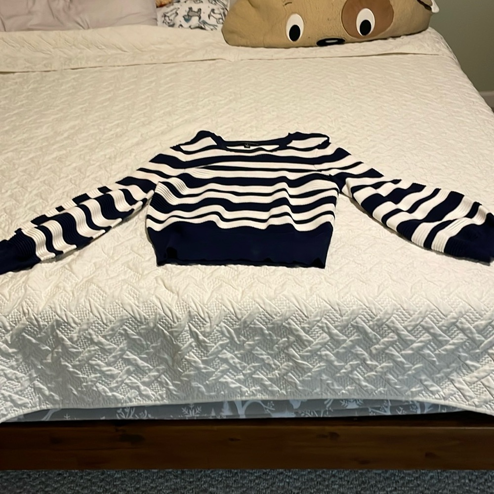 Cute stripe sweater with puff sleeves